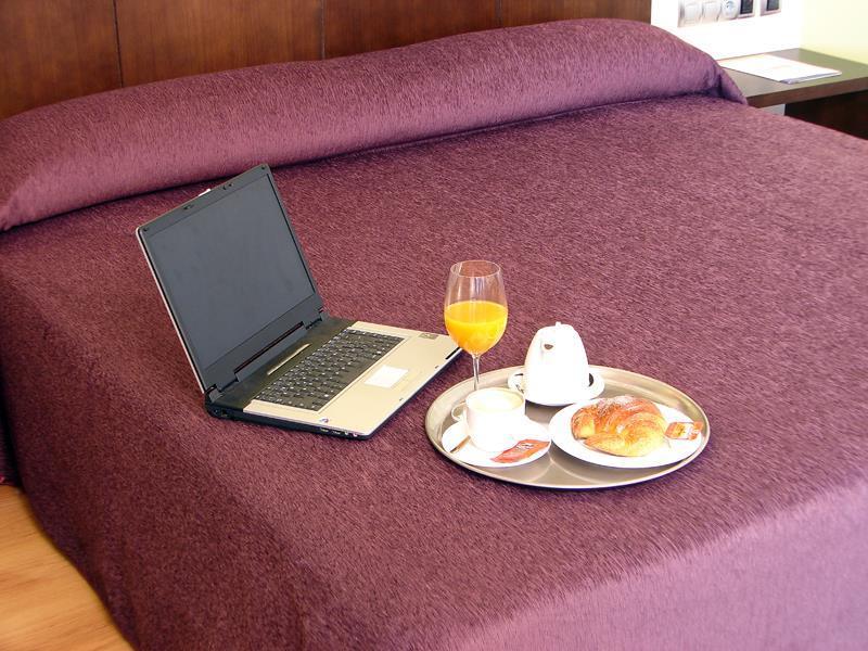 Hotel La Borona Gijón Chambre photo